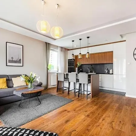Apartment Golden Lakowa 60a-54 Gdansk